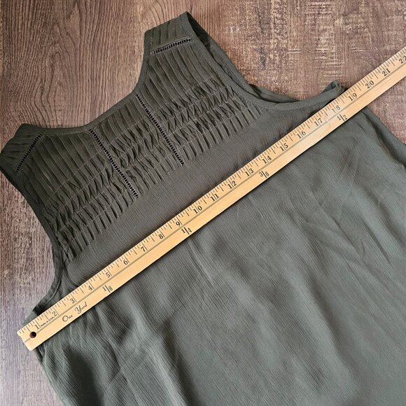Banana Republic Ruched Pintuck Smocked Sleeveless Blouse Top, S, Olive - Picture 1 of 9